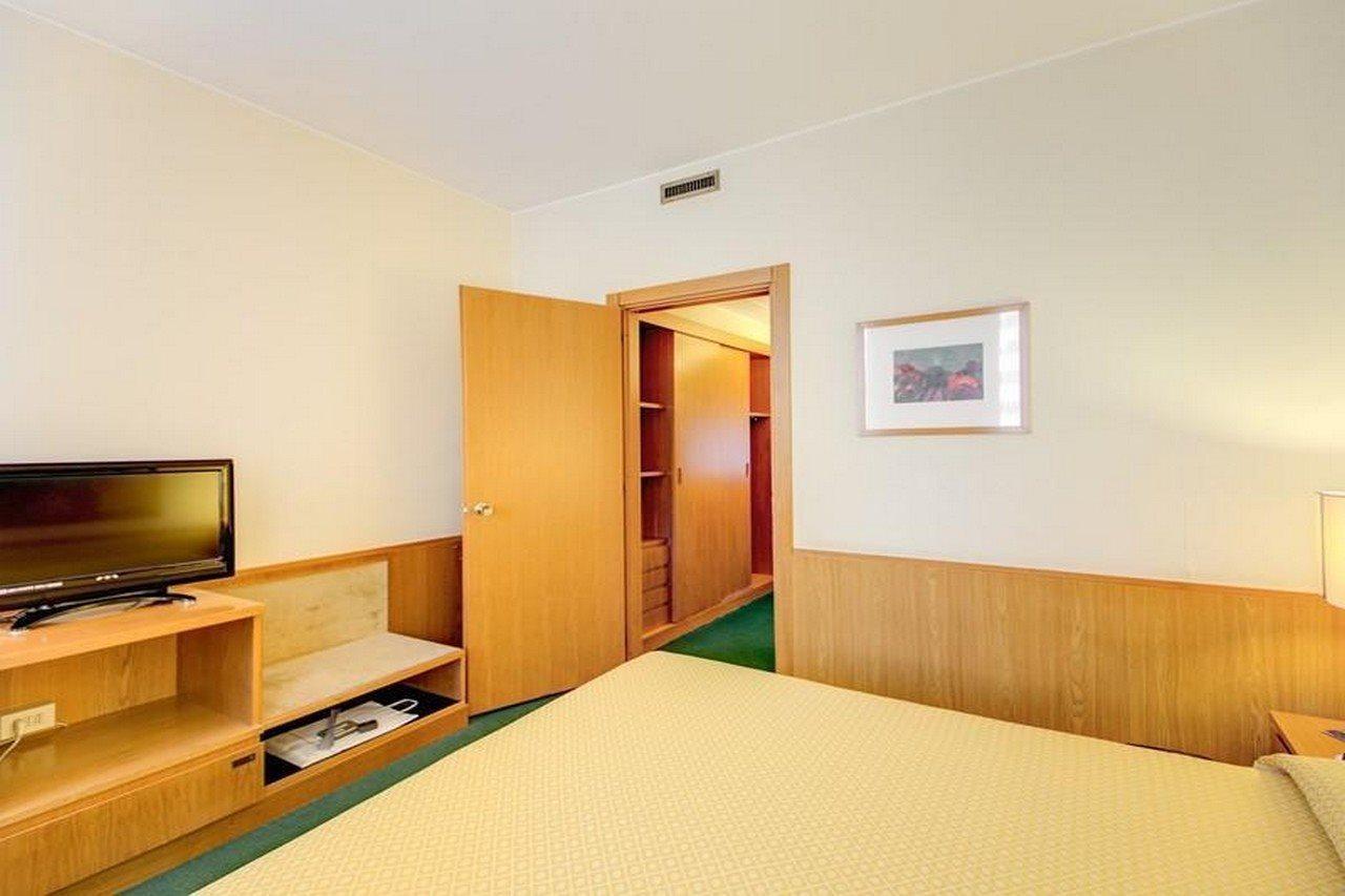 Hotel Galileo Milan Exterior photo