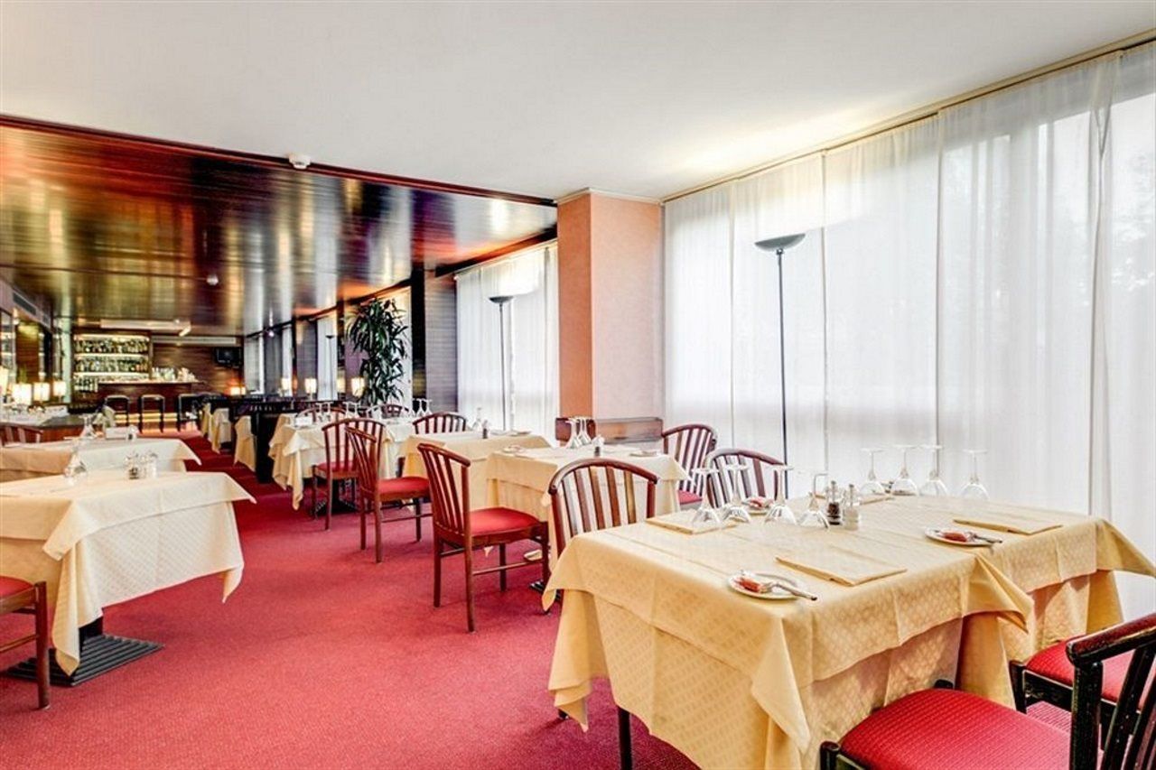 Hotel Galileo Milan Exterior photo